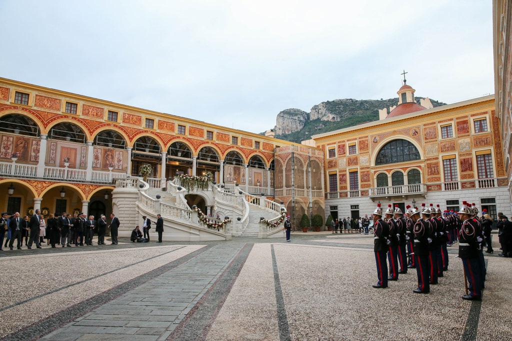L’ambassadeur Di Capua participe aux célébrations de la fête nationale monégasque